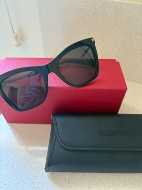 Valentino Black Cat-Eye Sunglasses with Dark Smoke Lenses
